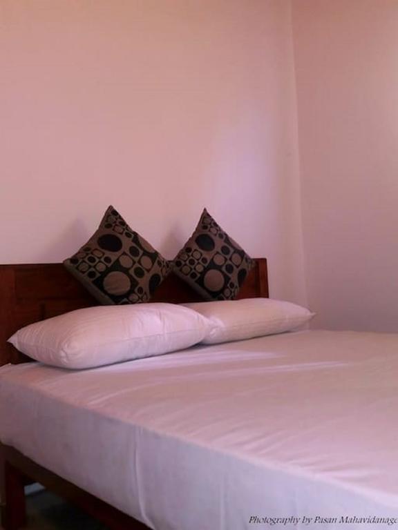 Sana Guest Apartment Weligama Bagian luar foto