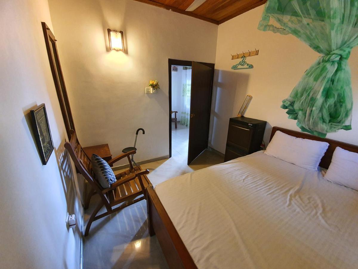 Sana Guest Apartment Weligama Bagian luar foto